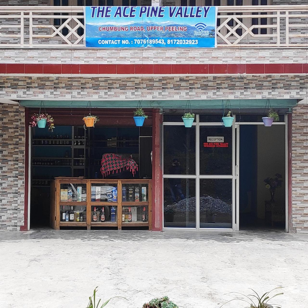 The Ace Pine Valley Hotel Pelling Eksteriør billede